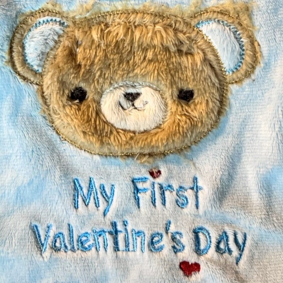 NWT 2 PC Set - Love Is In The Air - Baby Bear Bib & Bear Lovey, Blue or Pink - Picture 11 of 16